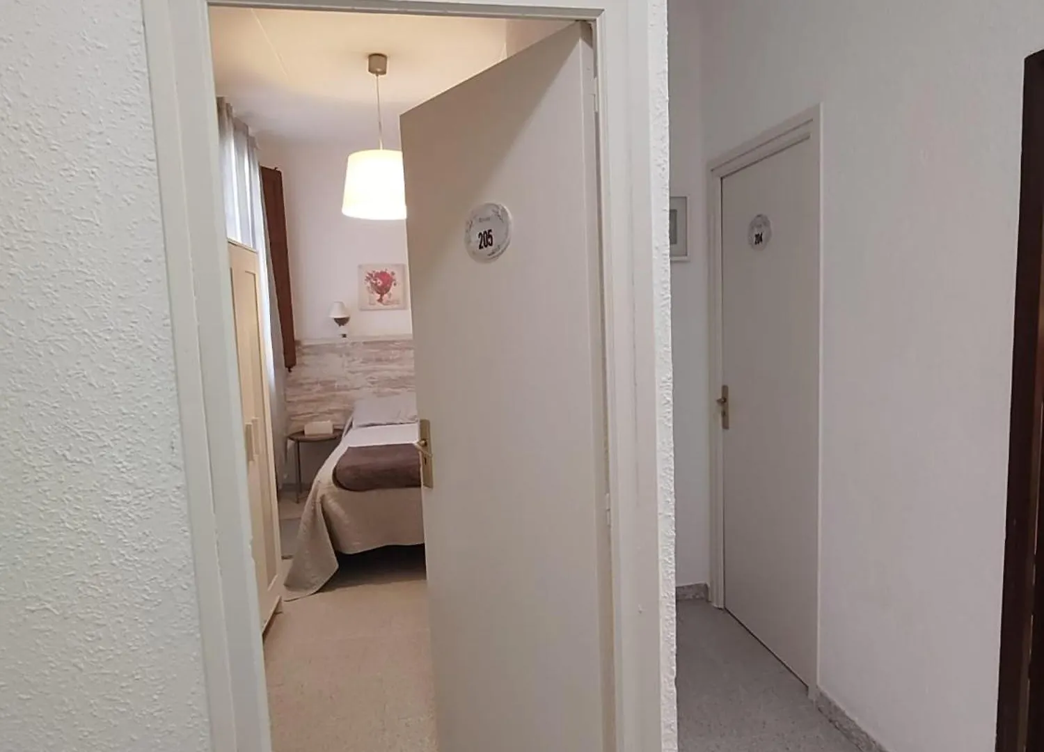 Hostal Dragonflybcn Barcelona