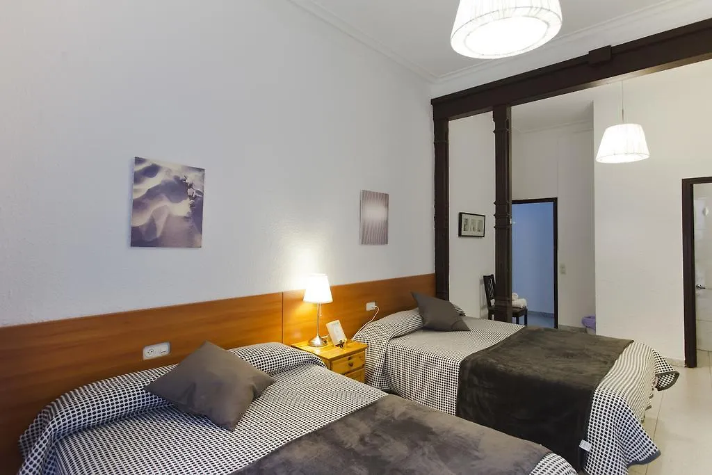 Guest house Hostal Dragonflybcn Barcelona