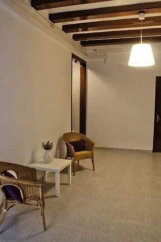 Hostal Dragonflybcn Barcelona Guest house
